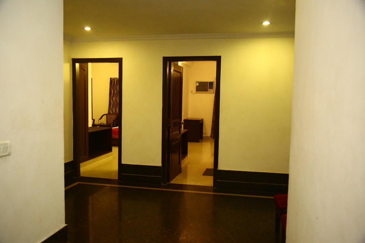 Hotel Smart Inn 2 Нью-Дели Экстерьер фото