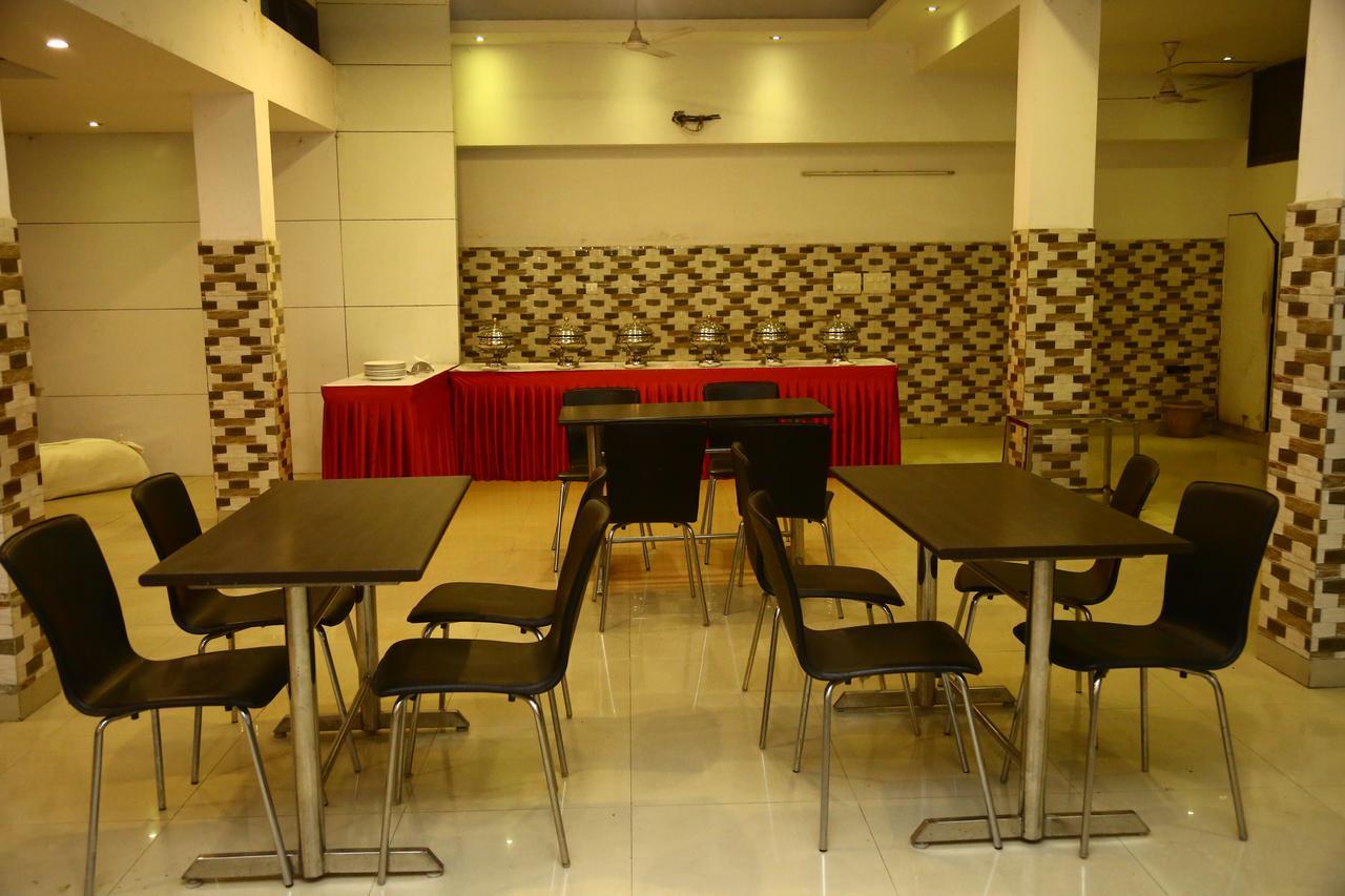 Hotel Smart Inn 2 Нью-Дели Экстерьер фото